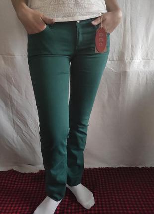 Джинси насиченого зеленого кольору edc