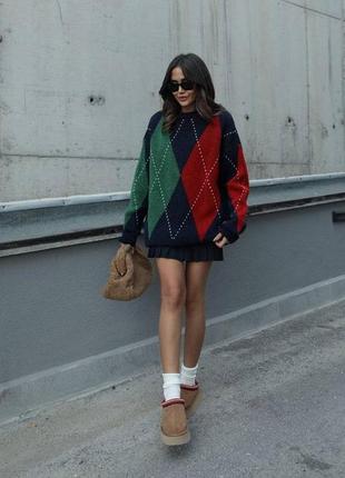 Очень крутой и теплый женский свитер с ромбиками