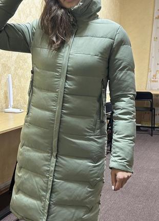 Продаж зимового теплого пуховика-куртки кольору світлого оливка