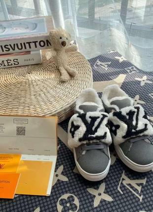 Брендові кеди з хутром