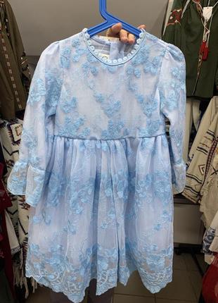 Святкова сукня для дівчинки голубенька з вишивкою