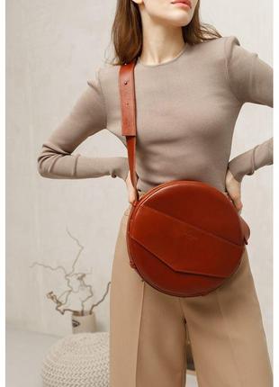 Шкіряна жіноча кругла сумка-рюкзак maxi світло-коричнева7 фото