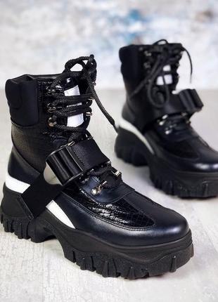 Модные кожаные утепленные комбинированные высокие ботинки на шнурках , 39-401 фото