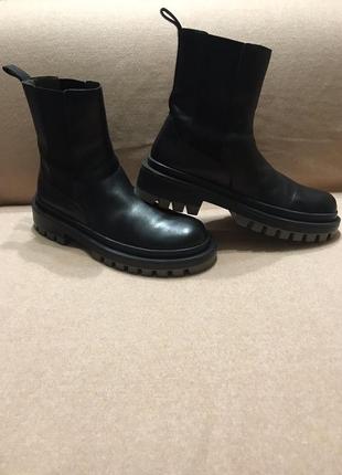 Жіночі челсі черевики zara. оригінал !