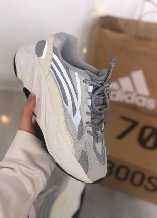 Кроссовки adidas yeezy boost 7001 фото