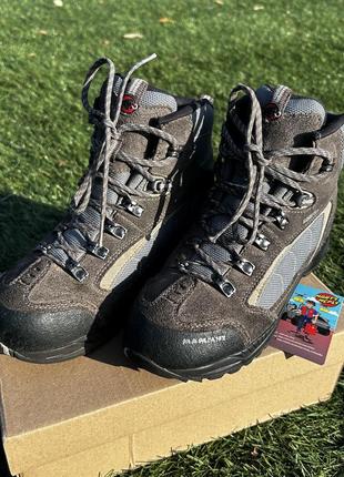 Женские трекинговые ботинки mammut impact gore-tex salomon lowa6 фото