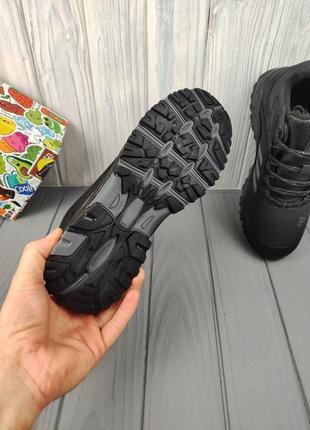Зимові кросівки adidas climaproof (нові)9 фото