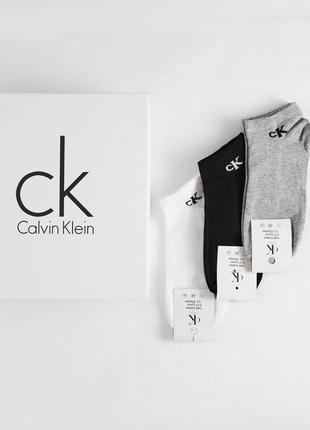 Набір чоловічих шкарпеток calvin klein у подарунковому пакованні 30 пар розмір 41-45 бавовна6 фото