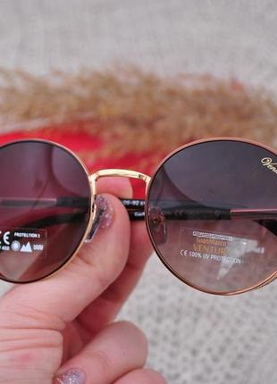 Красивые круглые солнцезащитные очки с боковой шорой gian marco venturi