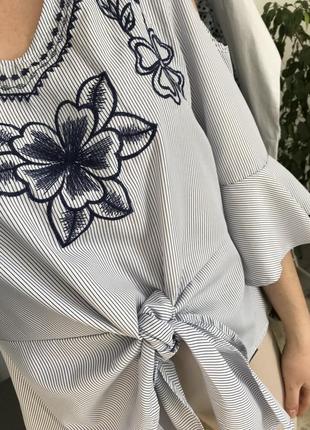 Блуза з вишивкою3 фото