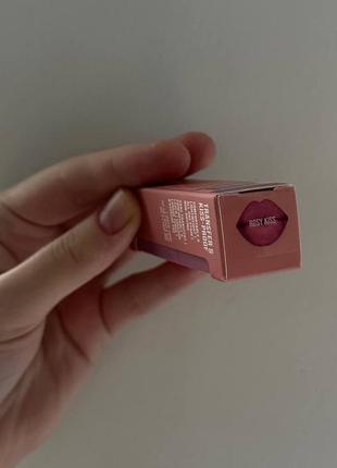 Тинт для губ от huda beauty в оттенке rosy kiss7 фото