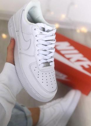 Кожаные унисекс кроссовки nike air force в белом цвете (весна-лето-осень)😍1 фото