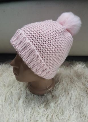 Розовая вязаная шапка зима с бубоном