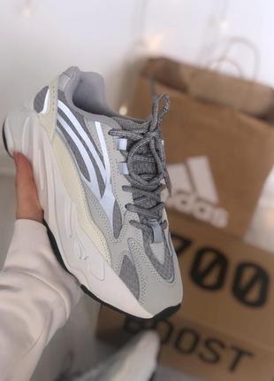 Кросівки adidas yeezy boost 700 кроссовки