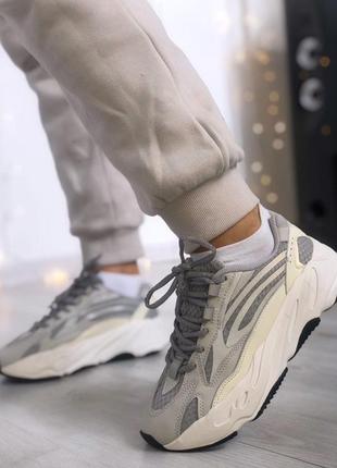 Кросівки adidas yeezy boost 700 кросівки