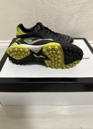 Бутси фірми joma