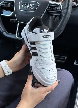 Женские кроссовки adidas originals forum 84 low white black6 фото