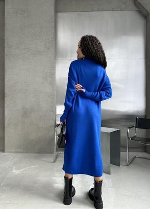 Крутое трикотажное платье длинная темно синяя с разрезом для пальчика2 фото