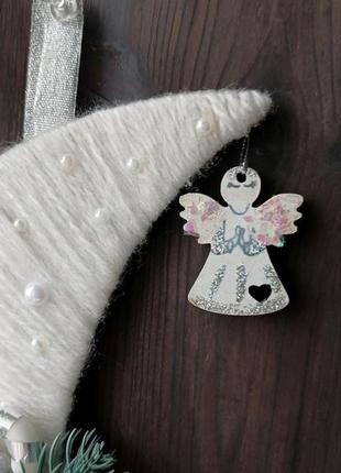 Рождественский декор. рождественский месяц. рождественский венок. праздничный декор.