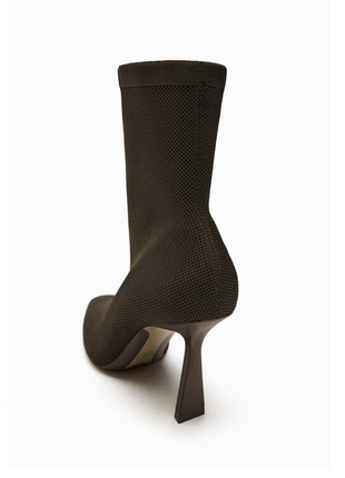 Трендові черевики на підборах zara