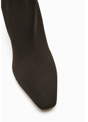 Трендові черевики на підборах zara