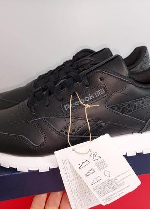 Кросівки reebok classic leather dv81554 фото