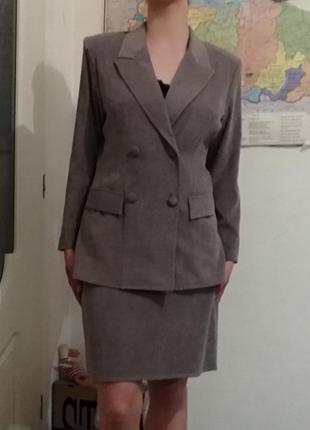 Деловой юбочный костюм 90-х с плечиками2 фото