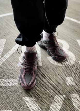Чоловічі кросівки сірі з рожевим new balance 9060 "truffle"2 фото