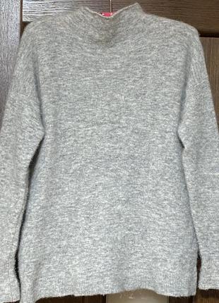 Светр під горлоз альпакою та вовною