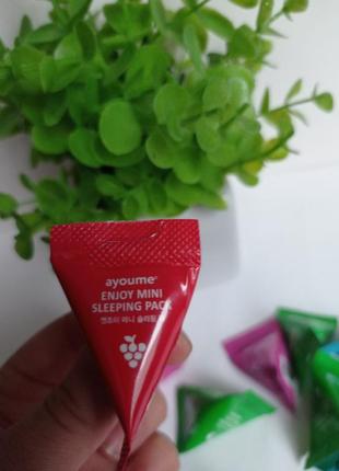 Антивікова нічна маска для обличчя з екстрактом червоного вина enjoy mini sleeping pack від корейського бренду ayoume