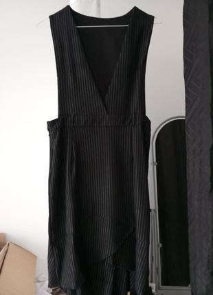 Черный сарафан в полоску