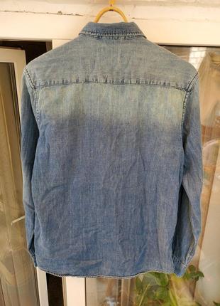 Мужская джинсовая рубашка на кнопках2 фото