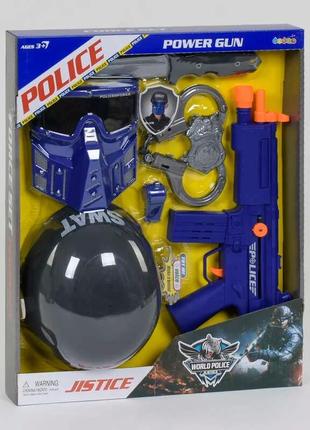 Полицейский набор 34390 с каской, 7 элементов, с автоматом с трещоткой, с маской и свистком