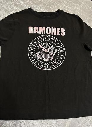 Новая футболка ramones, размер м ткань коттон пог 47 длина 56