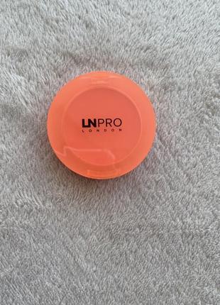 Рум<unk> яна ln pro london