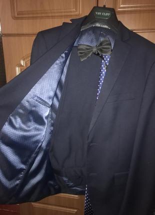 Мужской костюм. 1200 грн