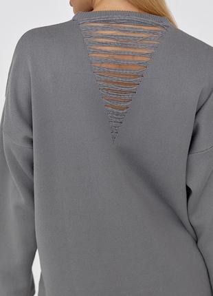 Костюм вязаный женский юбочный темно-серый с оригинальным декором4 фото