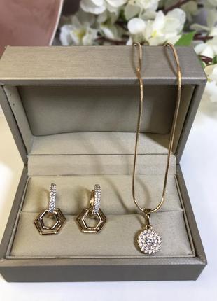 Роскошный набор серьги и подвеска в розовом золоте