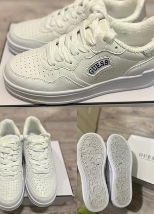 Кроссовки guess