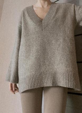 Свитер oversize с вырезом и ровным рукавом, свитер в цвете кэмел2 фото