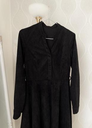 Черное велюровое платье миди с юбкой солнцеклеш от reserved в размере s5 фото