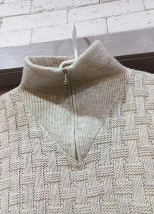 Красивый,теплый,итальянский свитер с горлышком3 фото