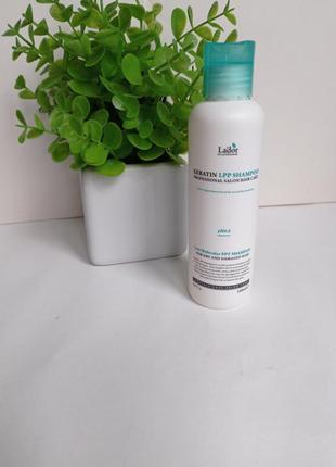 Кератиновый безсульфатный шампунь la'dor keratin lpp shampoo1 фото