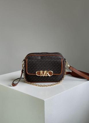 Сумка michael kors parker medium logo crossbody коричневая8 фото