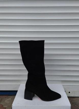 Женские черные замшевые сапоги на каблуках nivelle2 фото