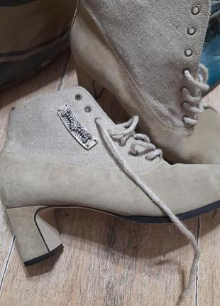 Вінтажні черевички