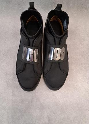 Чоботи ugg