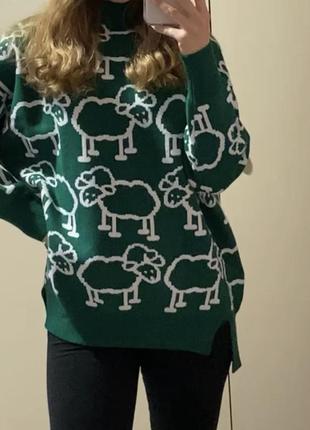 Зелений теплий подовжений светр
