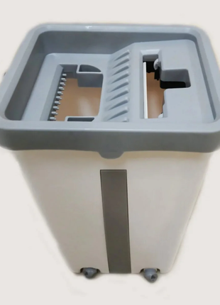 Універсальна швабра з мікрофібри з відром 4,5 л3 фото