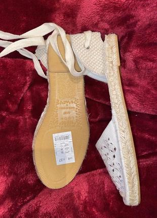 Босоніжки босоножки сандалі сандалии черевики туфлі римлянки натуральні матеріали 37 бренд